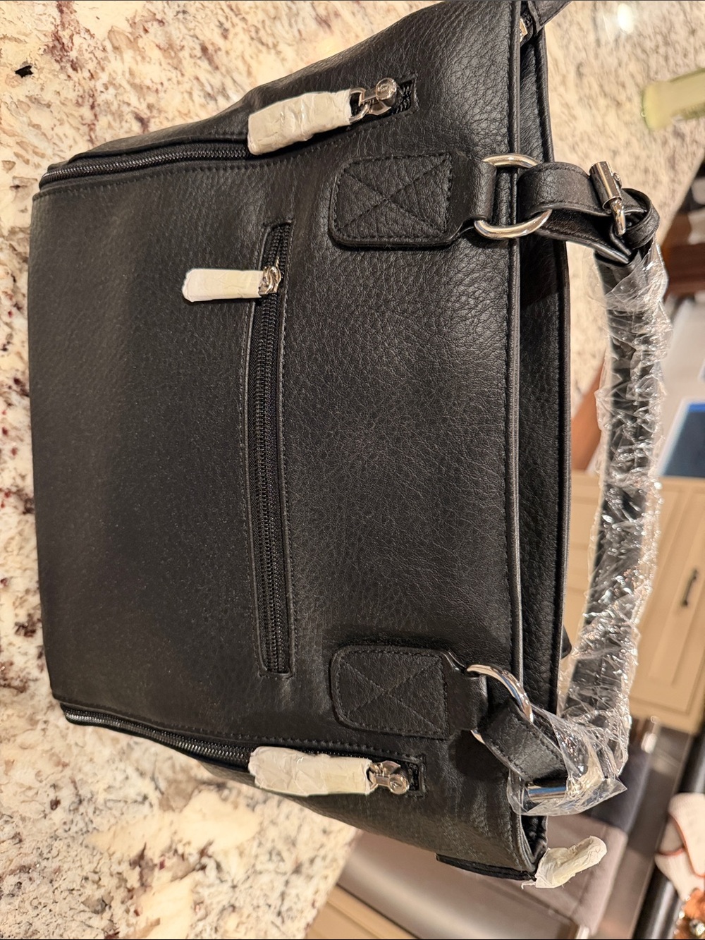 Women’s  Black Leather Lady Conceal Shoulder Bag - Sleek Everyday Purse